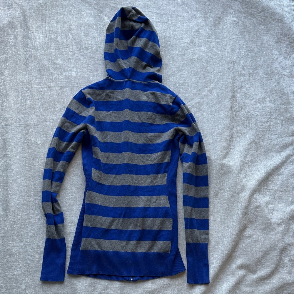 Guess Women's Blue and Gray Chevron Jacket Y2K - Picture 6 of 6